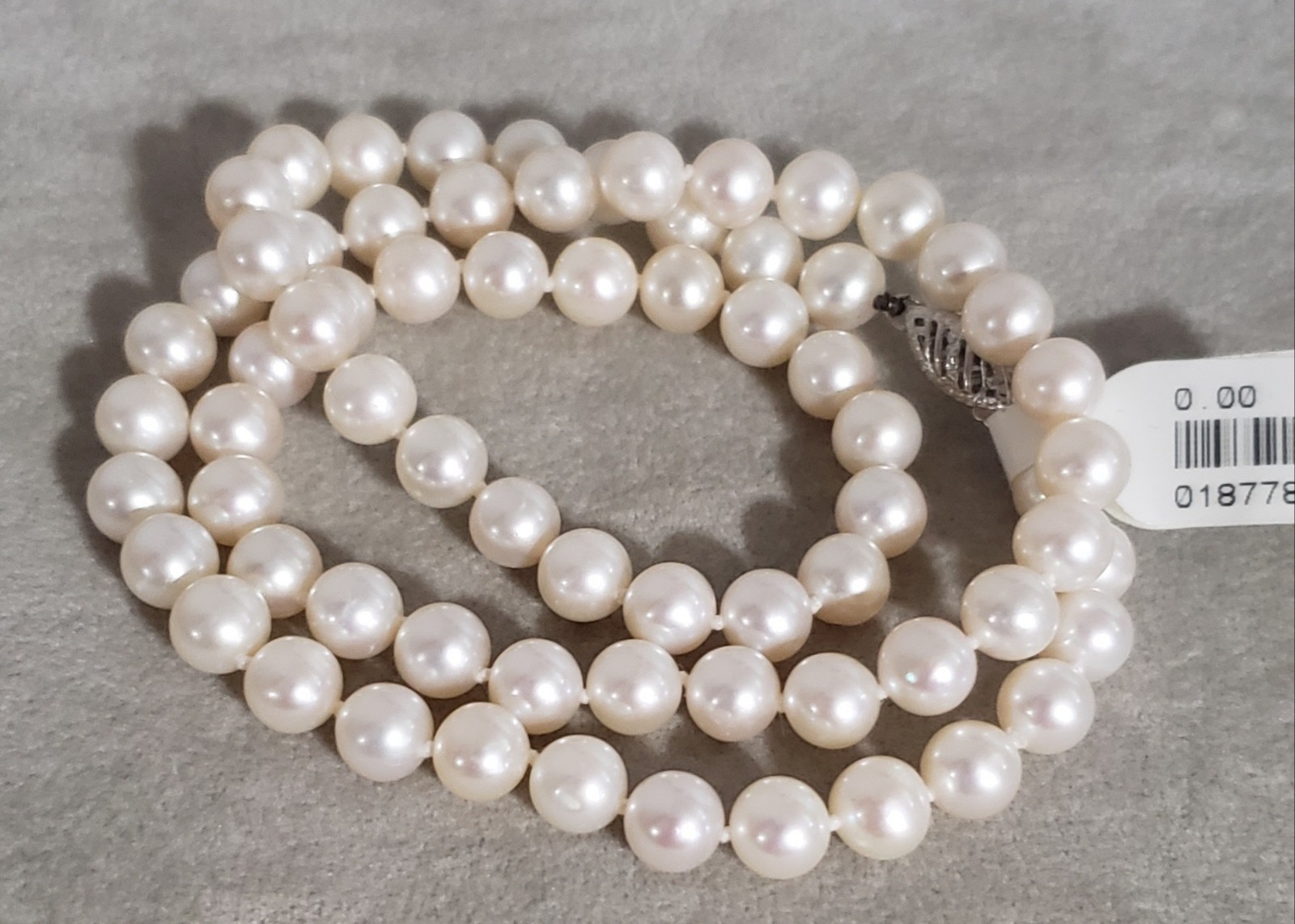 6mm fresh water white pearl string with 14K gold clasp 18.5″
