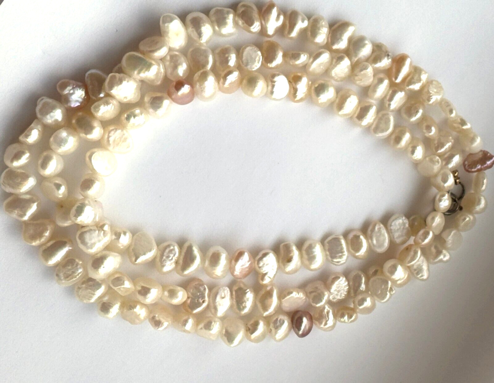 VINTAGE WHITE BAROQUE 7.5MM-8.4MM FRESHWATER PEARL 32 INCH NECKLACE