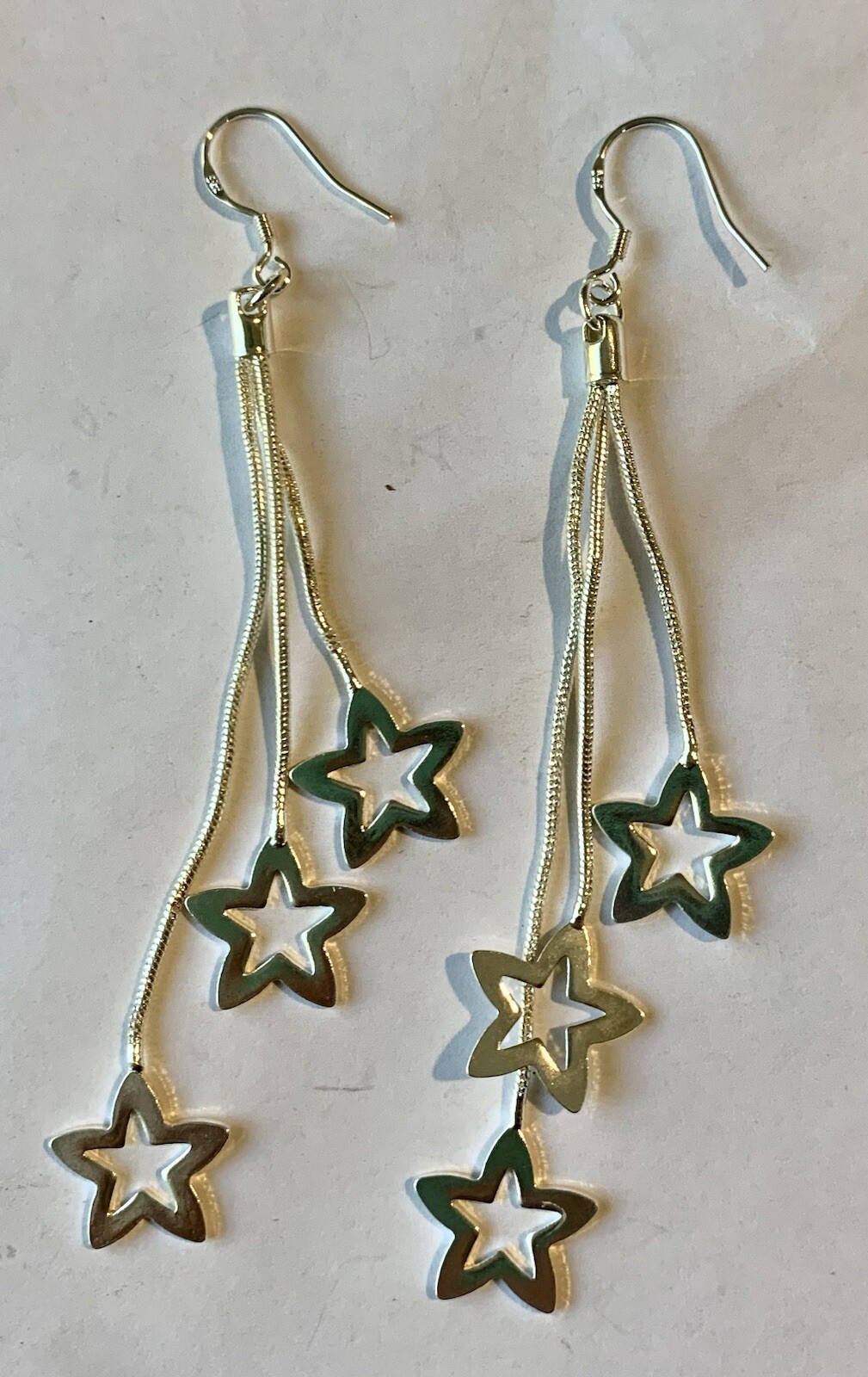 BEAUTIFUL PAIR OF SILVER 3 STAR WIRE FISH HOOK EARRINGS!! #62