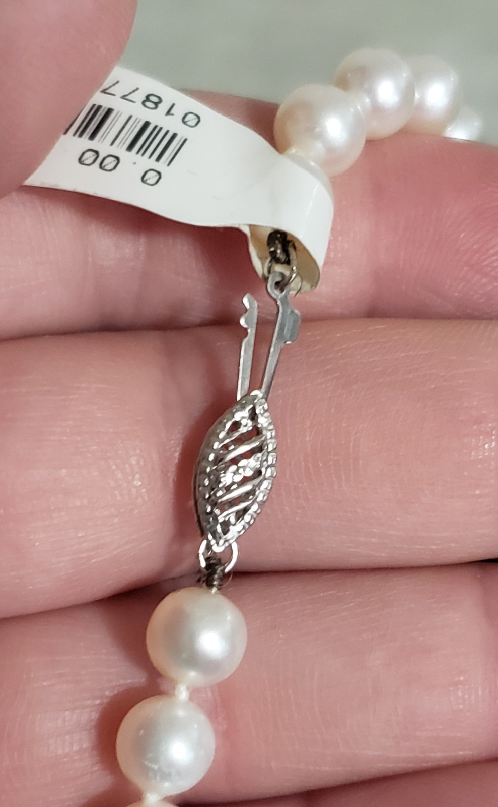 6mm fresh water white pearl string with 14K gold clasp 18.5″