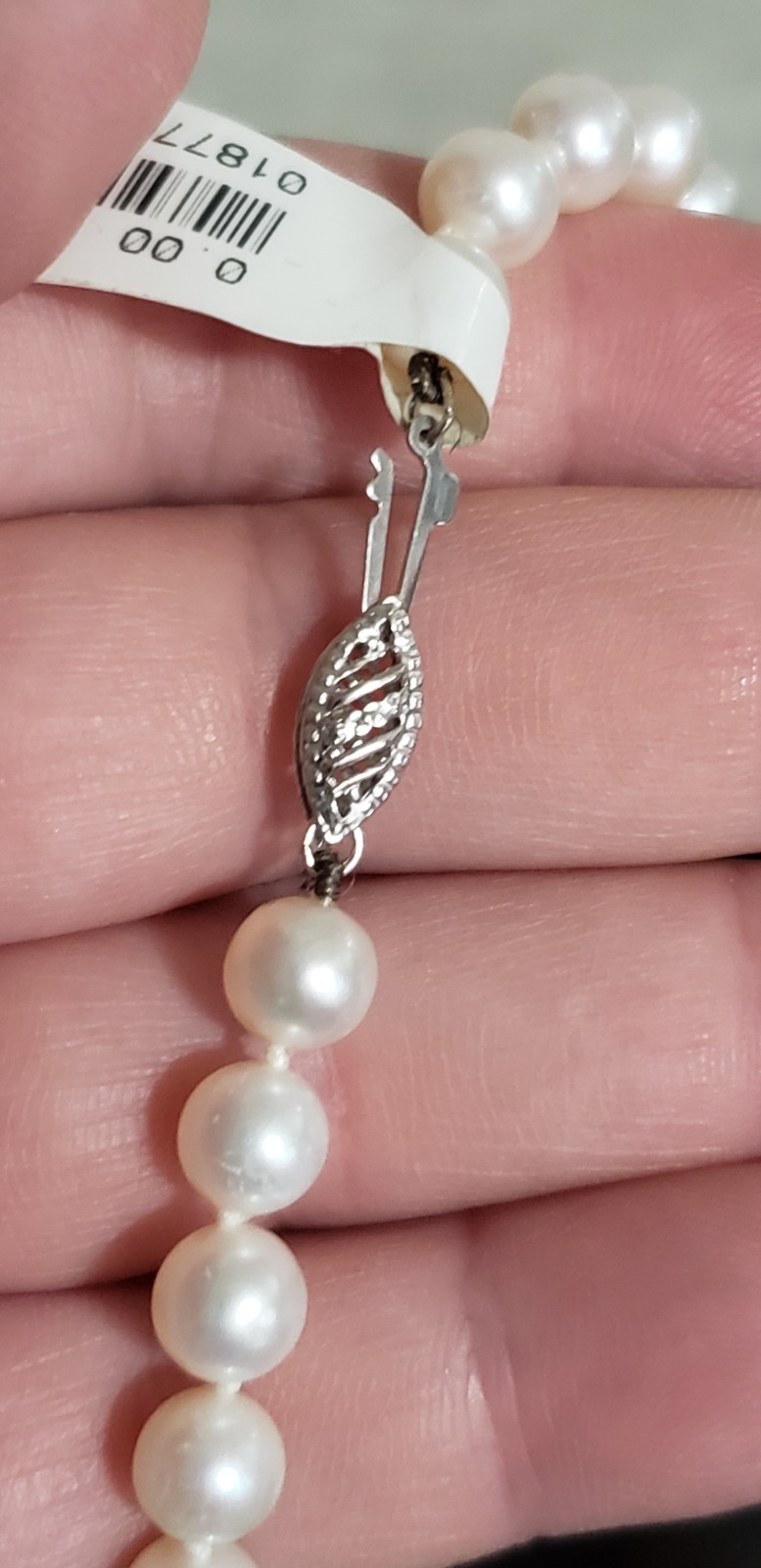 6mm fresh water white pearl string with 14K gold clasp 18.5″