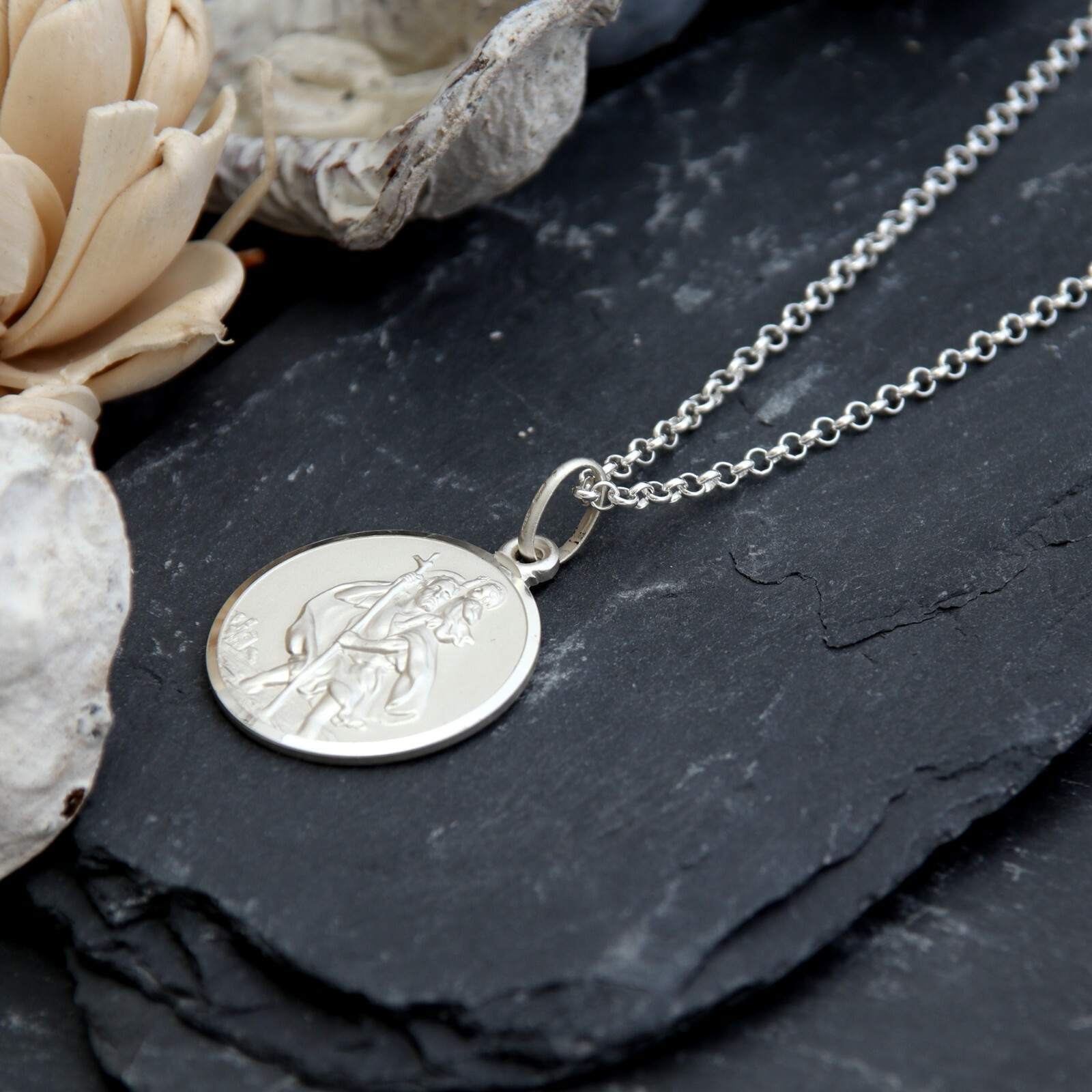 Mens Sterling Silver St Christopher pendant necklace with 20″ chain and gift box