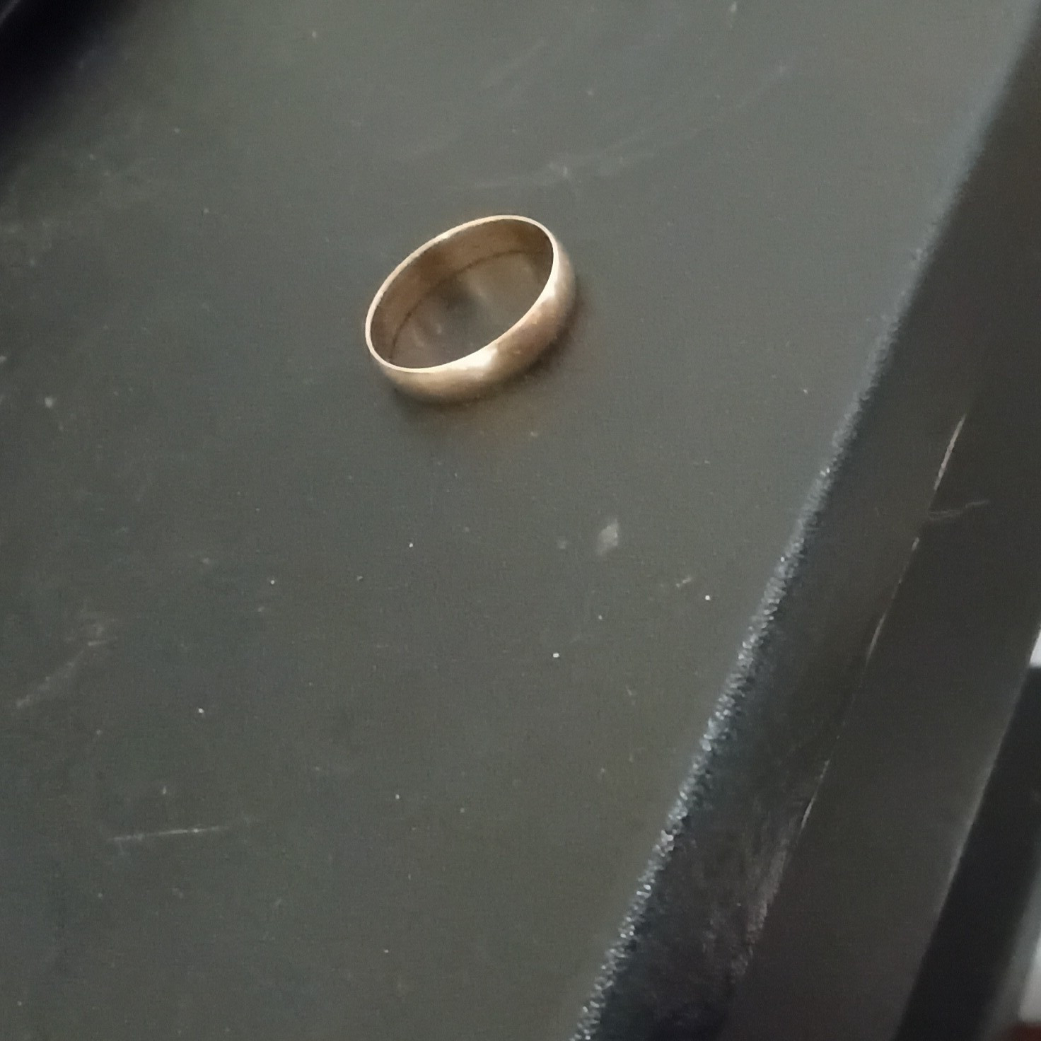10k Yellow Gold Plain Band Ring Size 10, 6mm Width, No Stone