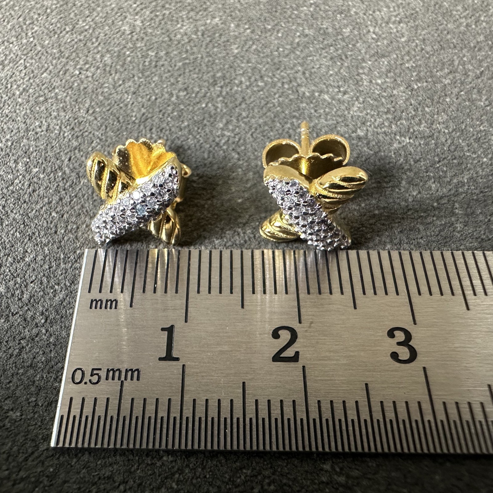 David Yurman The Crossover Collection Petite X Stud Earrings 18K Gold w/Diamonds