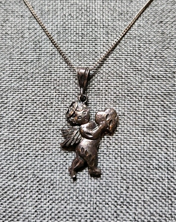 Sterling Silver Chain Necklace 18″ Angel Cupid With Heart Pendant