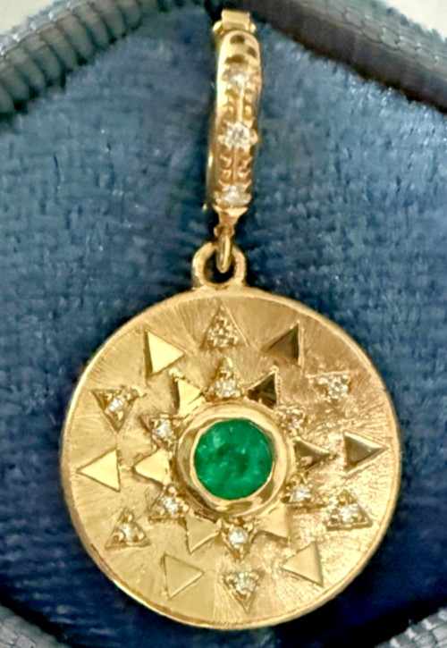 $7250 HARWELL GODFREY 18K Yellow Gold Diamond Emerald Pendant Charm Medallion