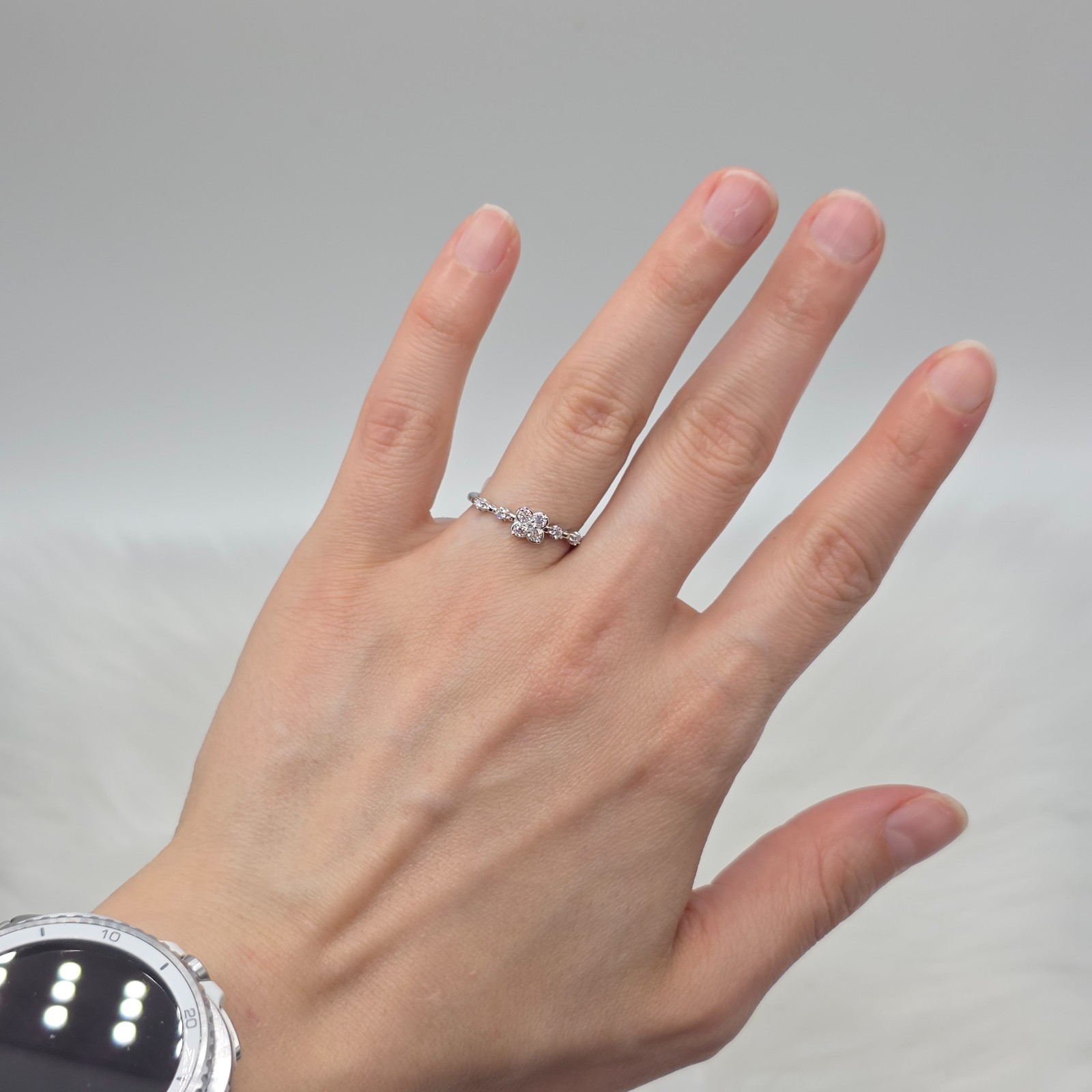 Size 7 Moissanite Clover Ring – 925 Sterling Silver – Dainty – Simple – Classy