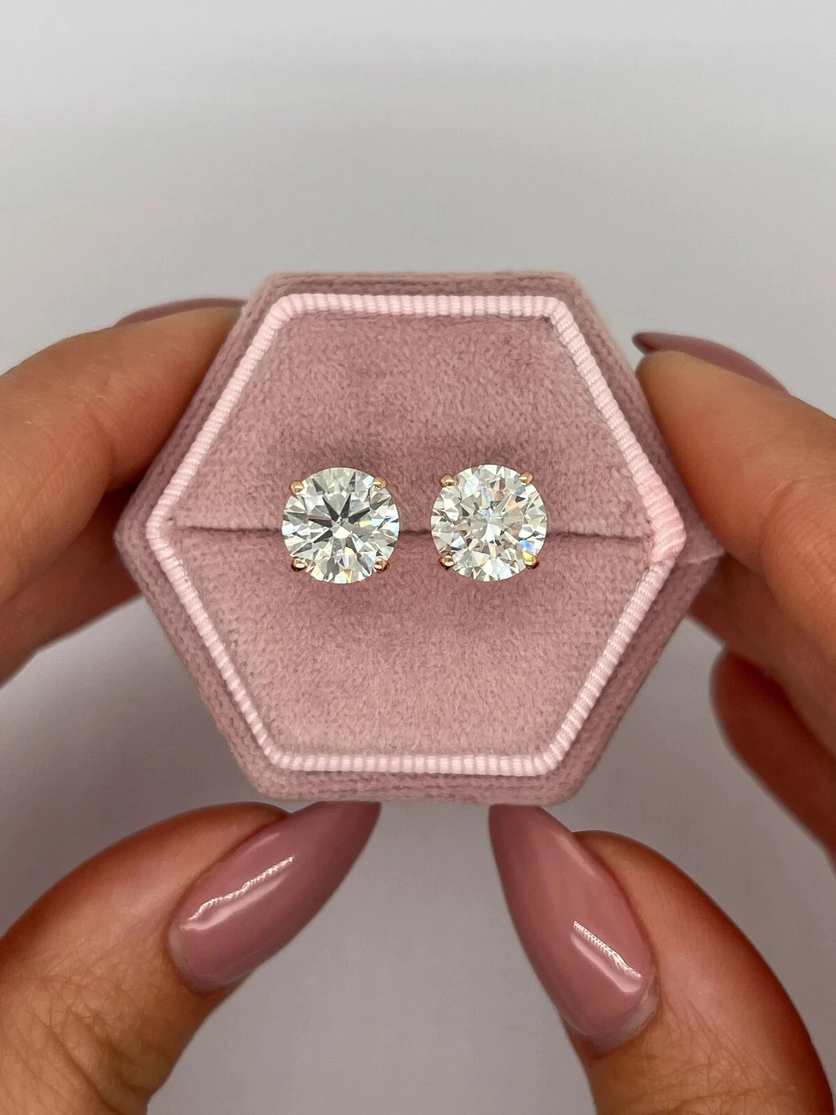 8 Carat IGI Certified E VVS2 Lab Grown Diamond Studs 14K Gold Screw Backs