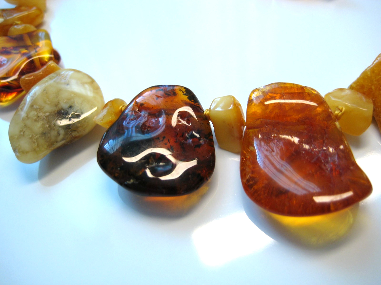 Genuine Elegant Multicolour Beautiful Baltic Amber Necklace 20 grams !!!