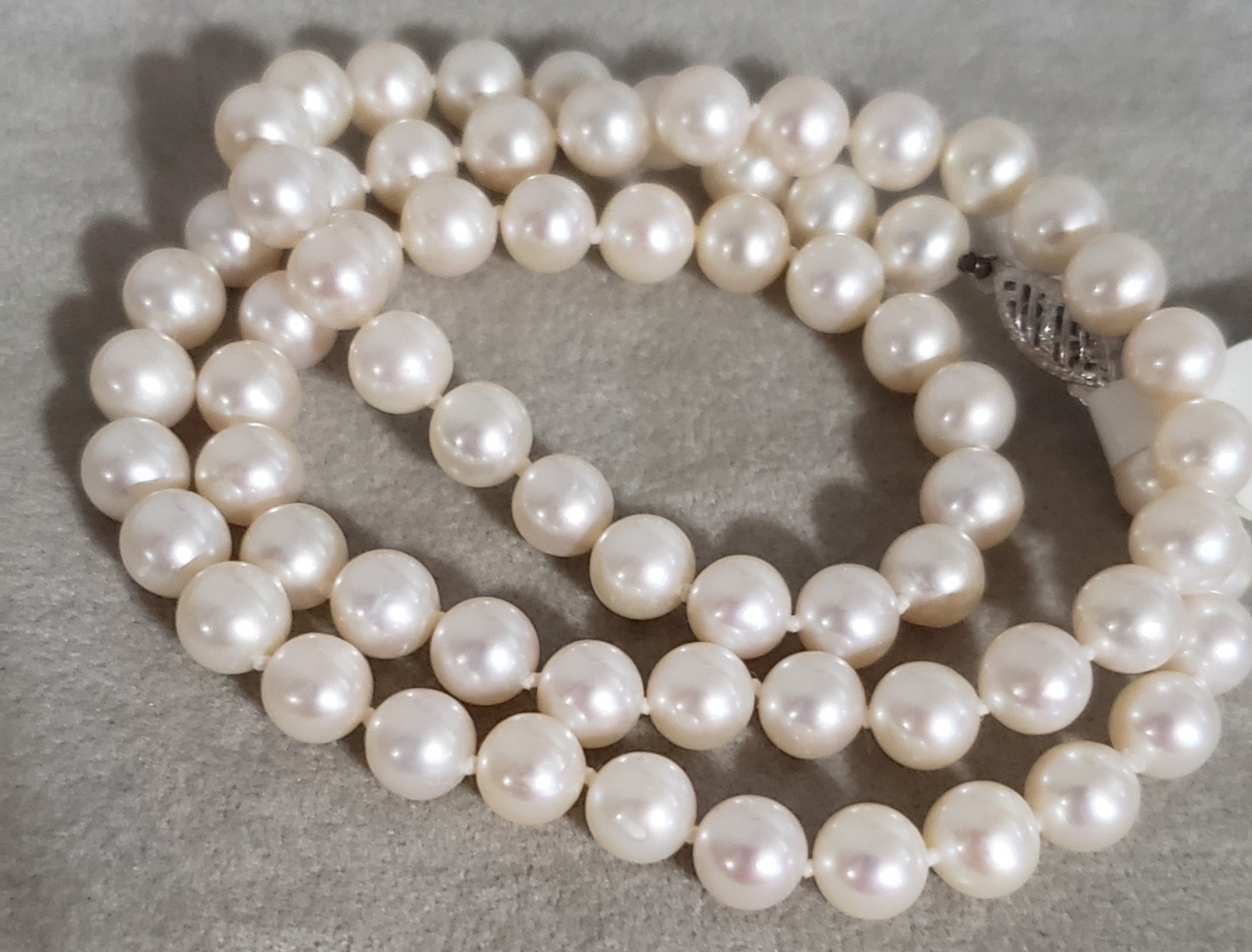 6mm fresh water white pearl string with 14K gold clasp 18.5″