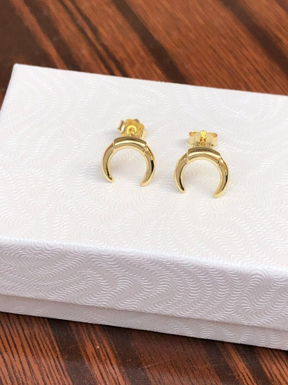925 Sterling Silver Crescent Moon Horn Stud Earrings Plain Gold 8.8mm Unisex