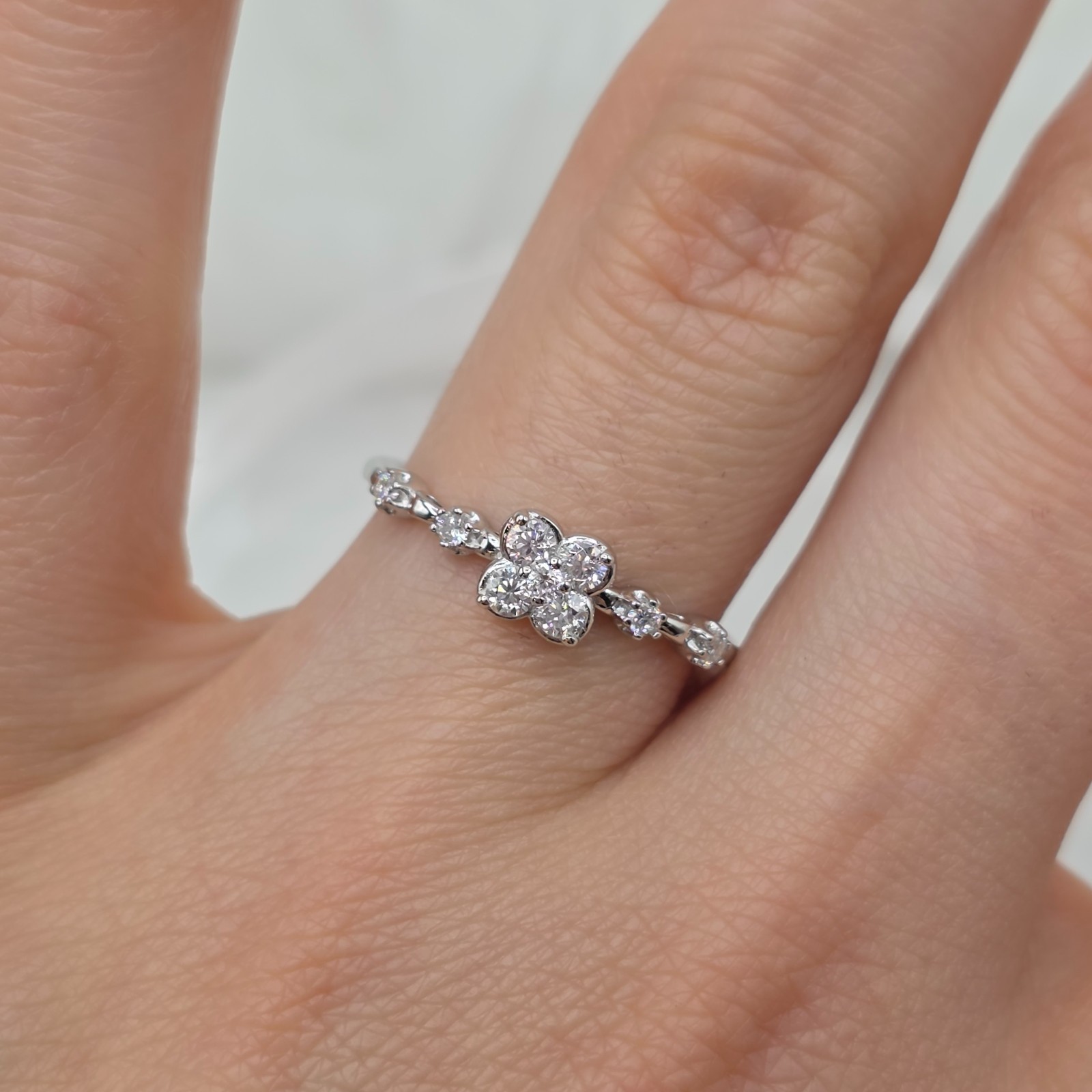 Size 7 Moissanite Clover Ring – 925 Sterling Silver – Dainty – Simple – Classy