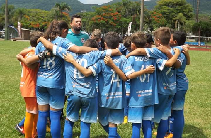 Escola de Futebol Maricá