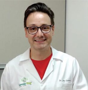 Dr-Joao-Gustavo-de-Souza-Hospital-Veterinario-Lovely-Dog