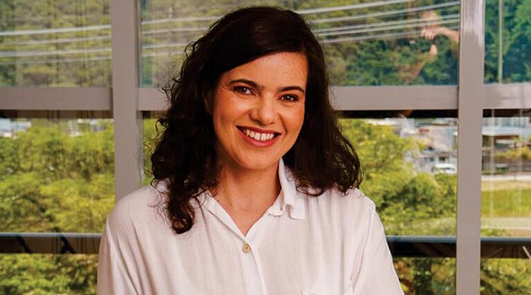 Dra Elisa Schmidt - fisioterapeuta no sul da ilha para gestantes
