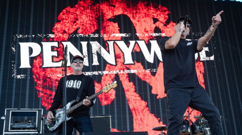 We Are One Tour: Pennywise e Millencolin tocam no Life Club na quarta (25/03)